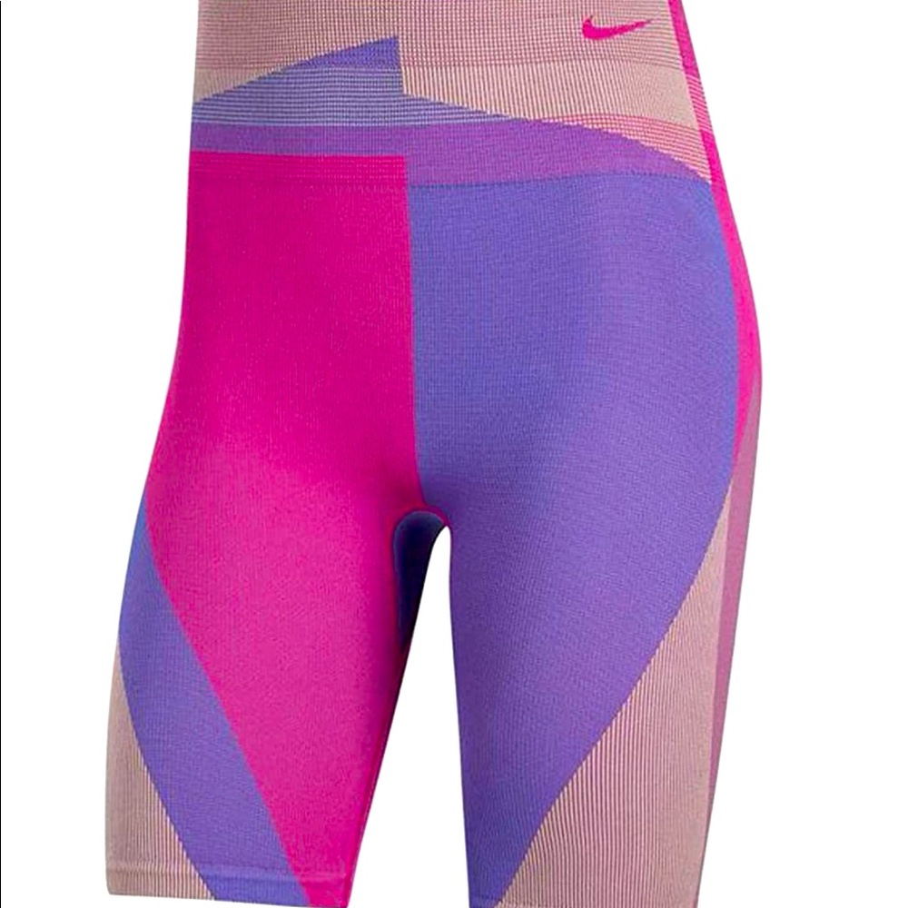 Nike Women’s Icon Clash 8” Sculpt Shorts